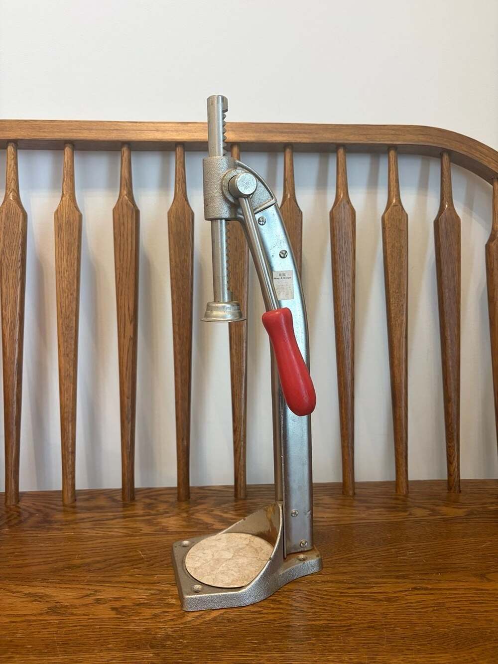 Everedy Co. Bottle Capper Vintage Cast Iron Manual Press Red Handle